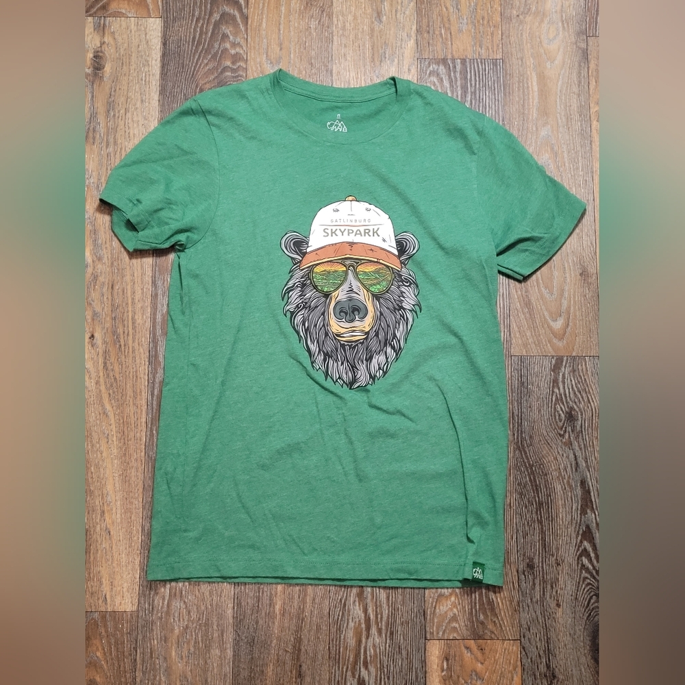 Wild Tribute Mens Size Medium Gatlinburg Skybark Bear Graphic T Shirt Green...